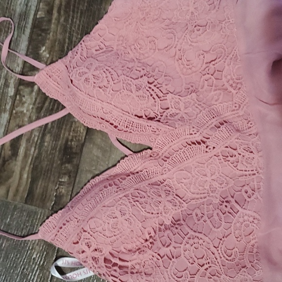 Gown - Picture 6 of 6